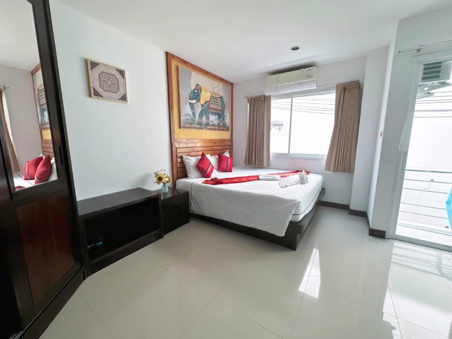 Abby'S House Hotel Patong Exterior foto