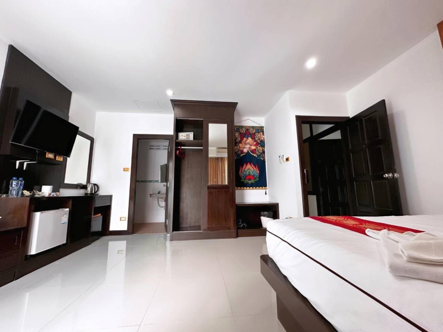 Abby'S House Hotel Patong Exterior foto